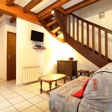 Roumendares Feriehus