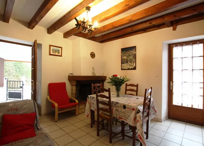 Roumendares Feriehus *